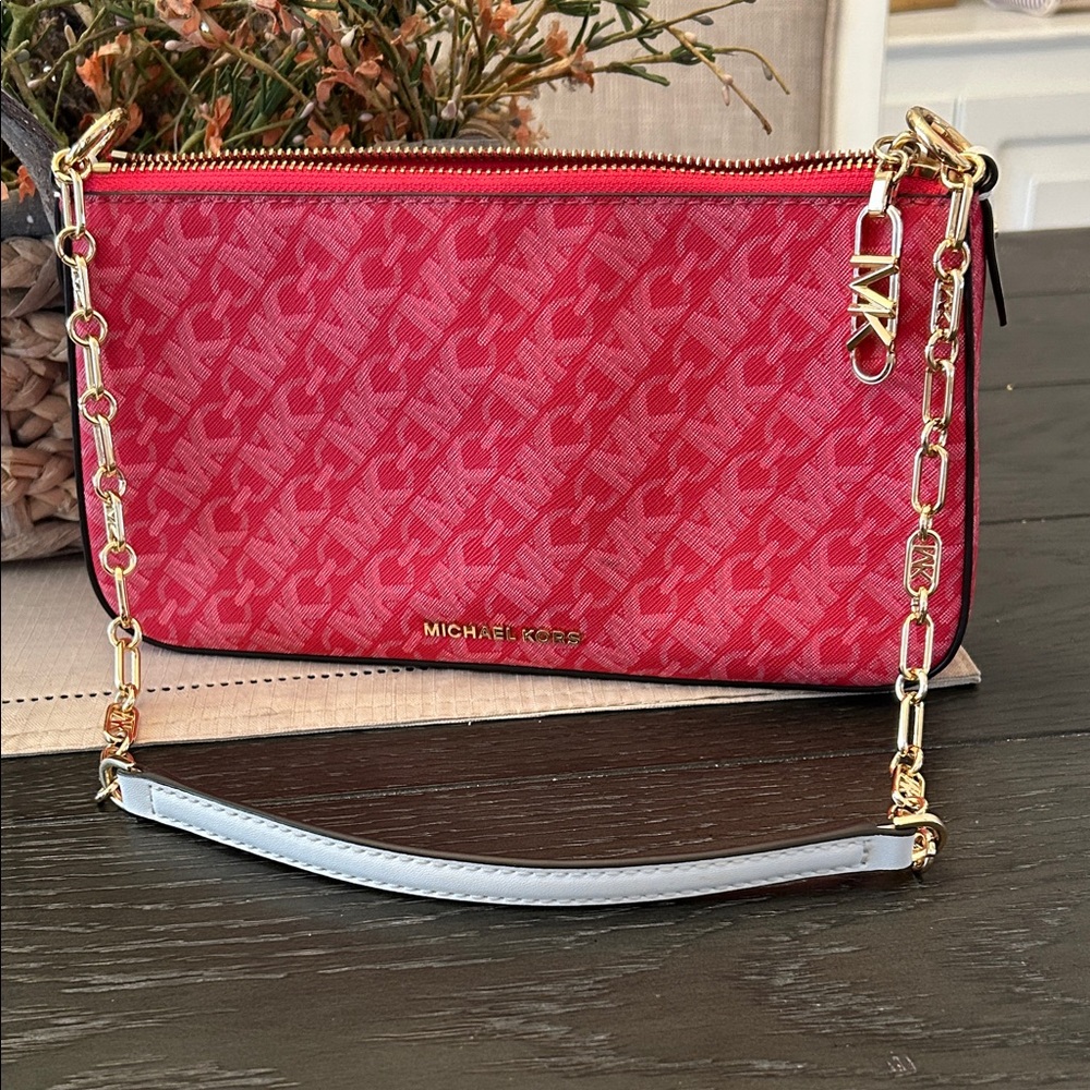 Michael Kors Pink Bag NWOT.